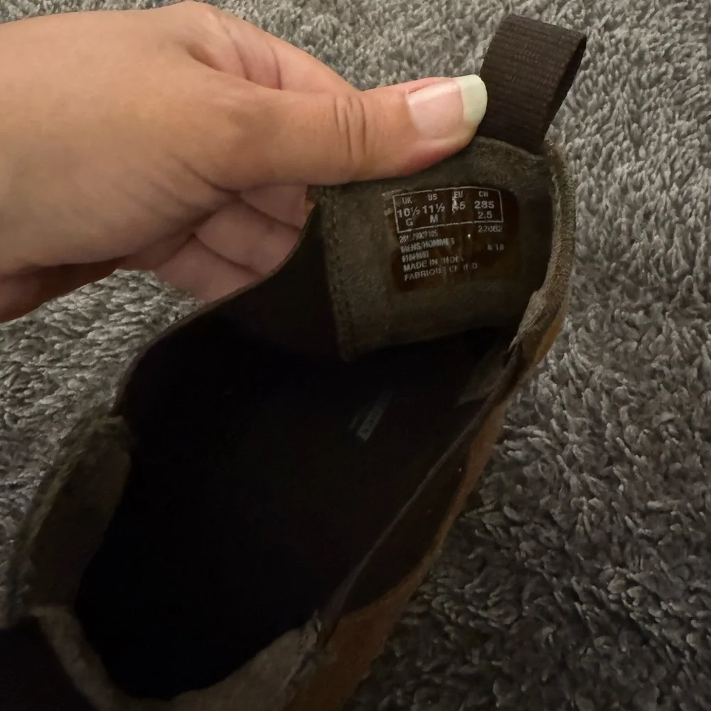 CLARKS Men's Brown Suede Chelsea Boots